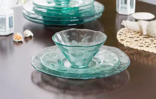 Glass and tempered glass saucer plates