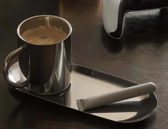 Stainless steel and metal saucer plates